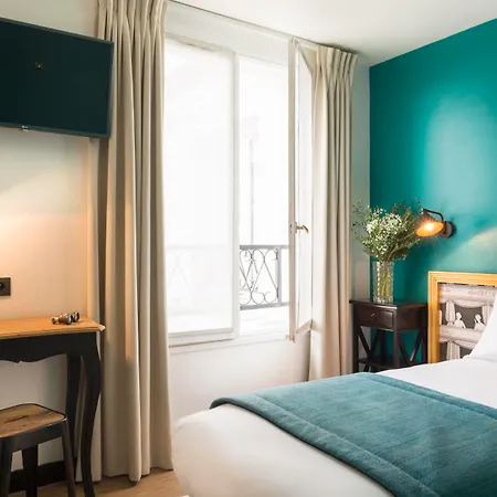 Sacha Hotel 4*