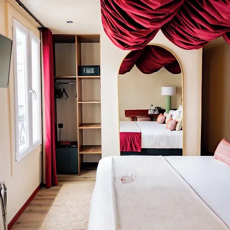 Otel Sacha 4*