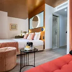 Sacha Hotel