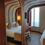 فندق ساشا 4*