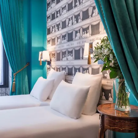Sacha Hotel