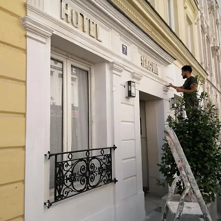 Sacha 4* Paris