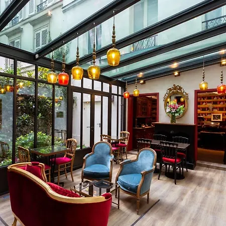 Sacha 4* Paris