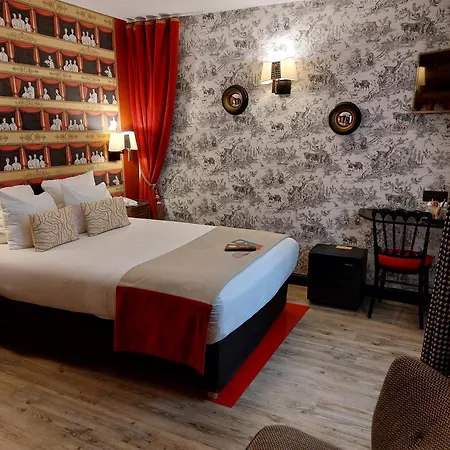Hotell Sacha 4*