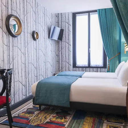 Sacha 4* Paris