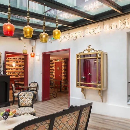 Sacha Hotel 4*